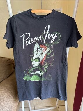 DC Comics Bombshell Poison Ivy T Shirt